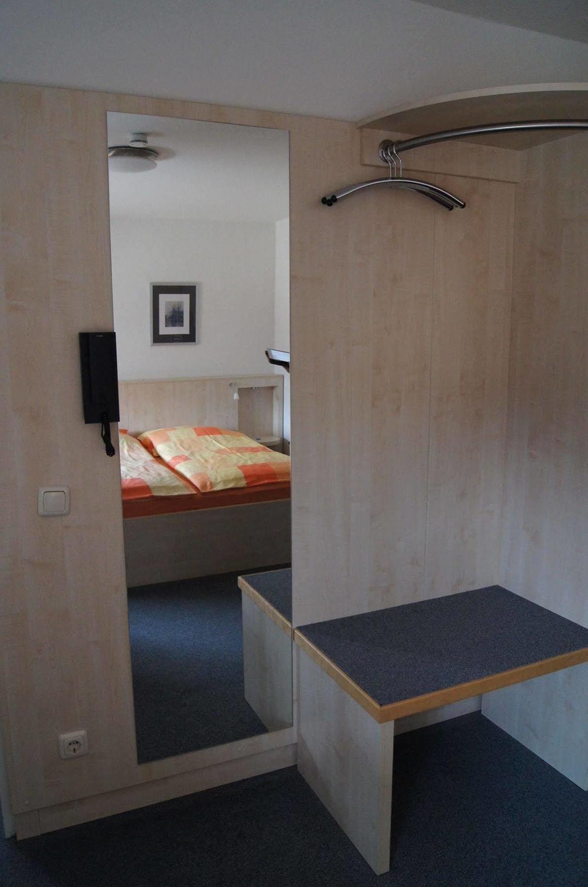 Hotel Select Mönchengladbach Buitenkant foto